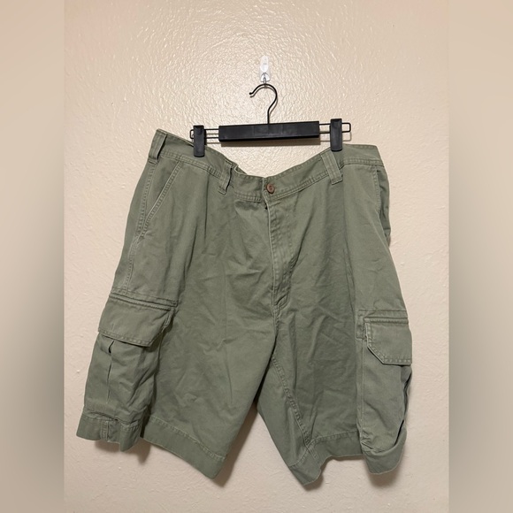 Arizona Men's Green Cargo Shorts 🩳 42 - Picture 1 of 7